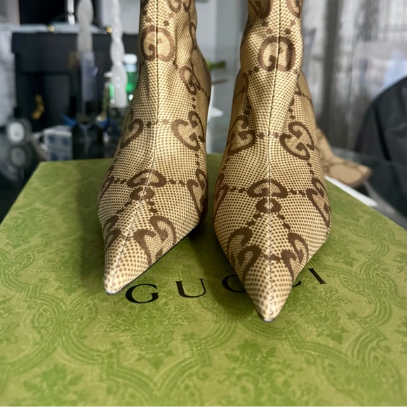 Gucci x Balenciaga
GG Logo Neoprene Sock Boots
Women's Size 36-36,5 37 - Picture 9 of 11